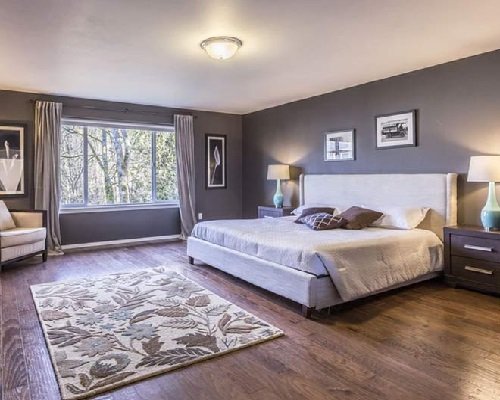 वास्तु शास्त्र टिप्स: बेडरूम से निकाल फेंके ये 7 चीजें, छूमंतर होगी नकारात्मक ऊर्जा