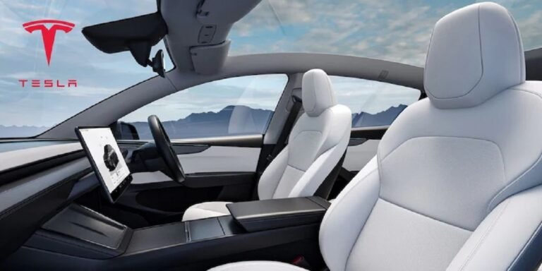 LED टचस्क्रीन, पावर विंडो स्विच… अंदर से कैसी दिखती है टेस्ला की Y मॉडल कार, आप भी कहेंगे ये गाड़ी तो बवाल है