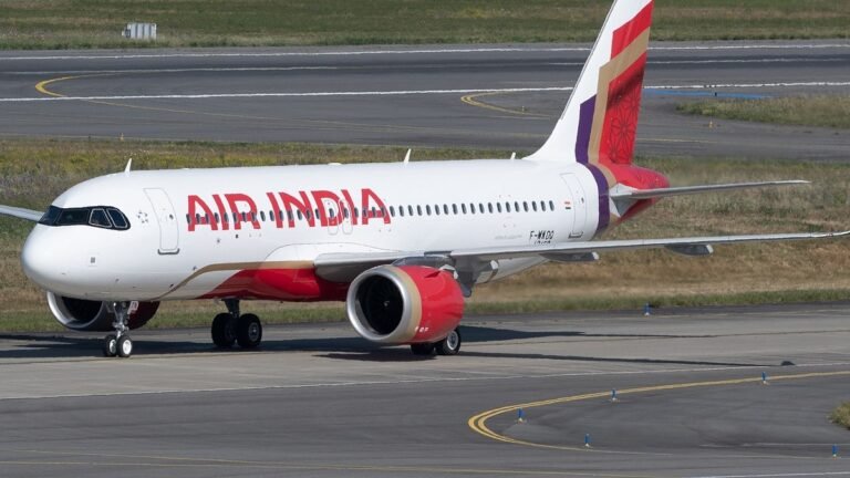 Desh: सांसदों को लेकर दिल्ली आ रहे Air India विमान की इमरजेंसी लैंडिंग, चेन्नई में उतारना पड़ा, 100 यात्रियों की अटकी सांसें