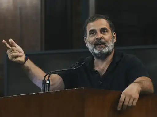 राहुल गांधी का हमला: कहा- सरकार देश को मध्यकाल में ले जा रही, आलोचकों की आवाज दबाने का चल रहा सिलसिला