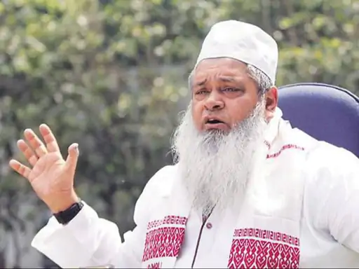 असम में 18 साल से अधिक उम्र वालों के लिए आधार कार्ड पर रोक, SC-ST और चाय बागान समुदाय को छोड़कर लागू