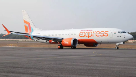 एअर इंडिया विमान की इमरजेंसी लैंडिंग, इंजन में खराबी के बाद सुरक्षित लौटे 103 यात्री