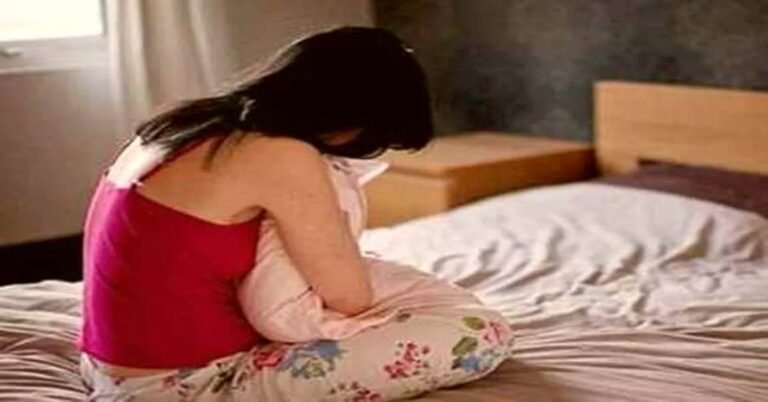 Blackmail with obscene photos