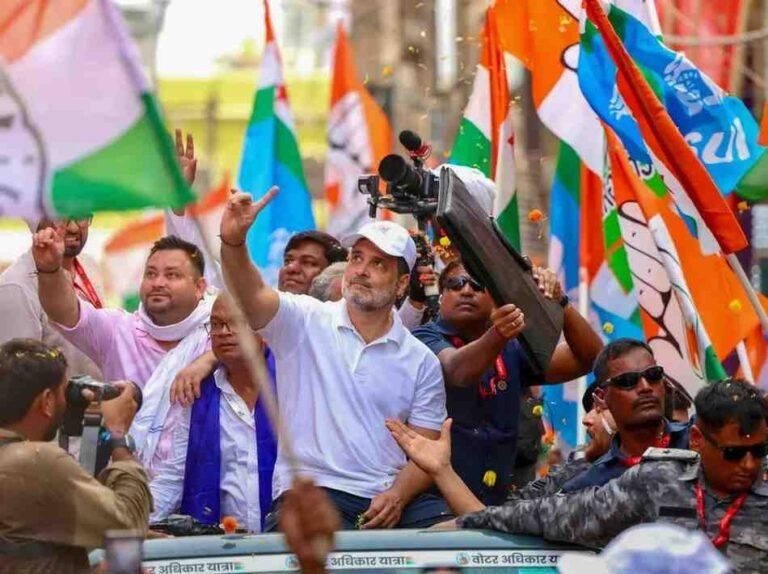 Election Commission : चुनाव आयोग पर बयानबाजी गलत 272 हस्तियों ने कांग्रेस को फटकारा Election Commission