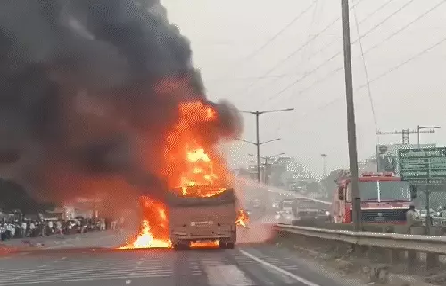 पुणे हादसा: नवले ब्रिज के पास ट्रक के ब्रेक फेल होने से 25 वाहन आपस में टकराए, 9 की मौत और 20 घायल