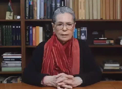 सोनिया गांधी का सरकार पर हमला: बोलीं– मनरेगा को कमजोर किया, फैसले दिल्ली से थोपे जा रहे