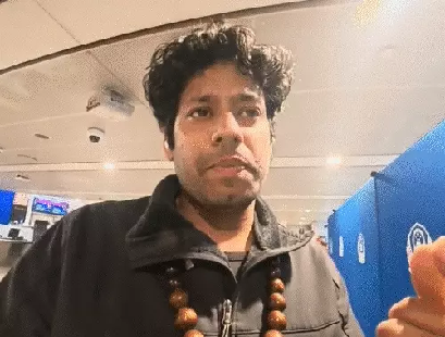 चाइना में इंडियन ब्लॉगर 15 घंटे बंधक रहा: एयरपोर्ट पर भूखा-प्यासा रखा