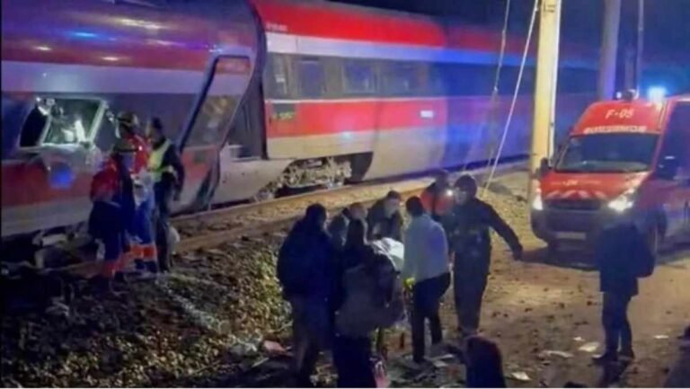 Spain Train Accident : स्पेन रेल दुर्घटना में कई यात्रियों की हालत गंभीर, मौत का आंकड़ा बढ़ने की आशंका