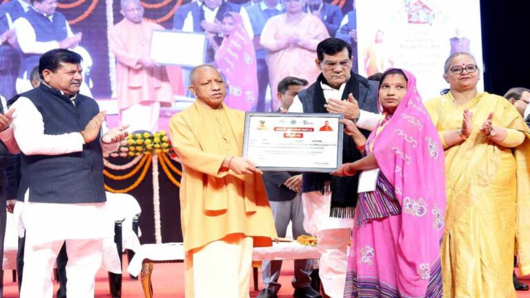प्रधानमंत्री आवास योजना-शहरी 2.0: लखनऊ में 2 लाख से अधिक लाभार्थियों के खातों में 2 हजार करोड़ रुपए अंतरित